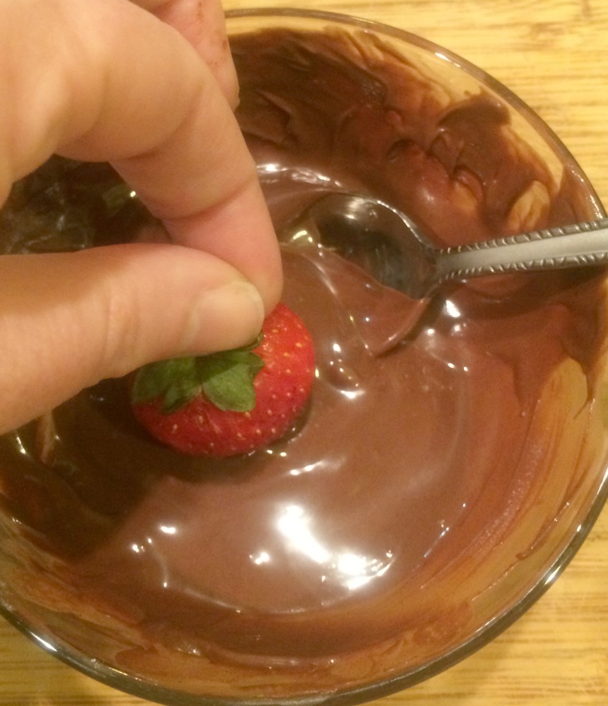 dipping-the-strawberry