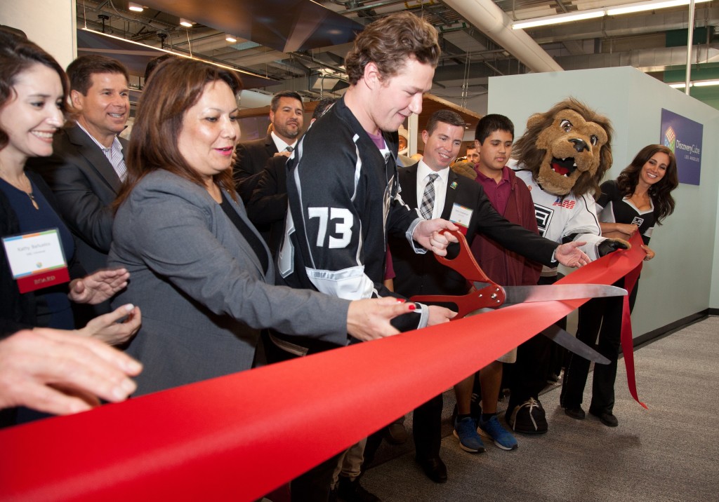 LA Kings' Player Tyler Toffoli Helps Cut the Ribbon for the LA Kings Science of Hockey exhibit at DCLA