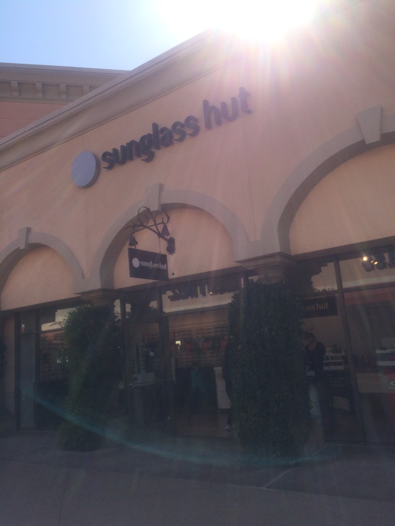 sunglass-hut-outlet-store