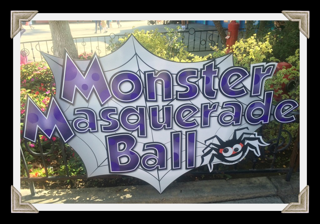 knotts-spooky-farm-monster-masquerade-ball