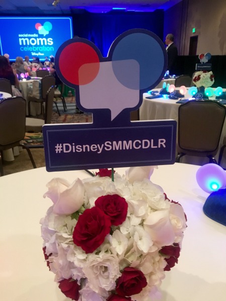 disney-social-media-moms-centerpiece