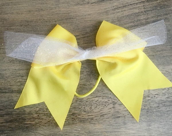 diy-belle-bow-glue-the-tulle