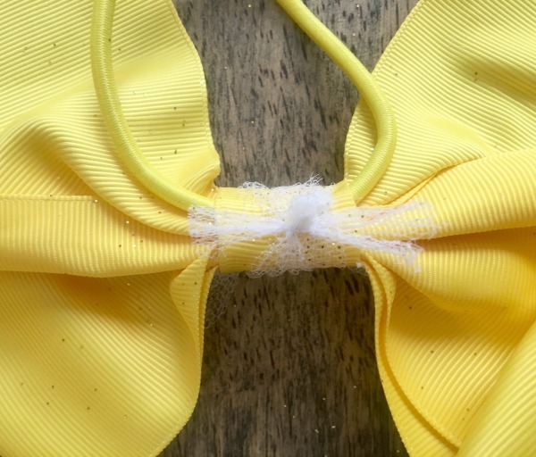 diy-belle-bow-tie-in-back