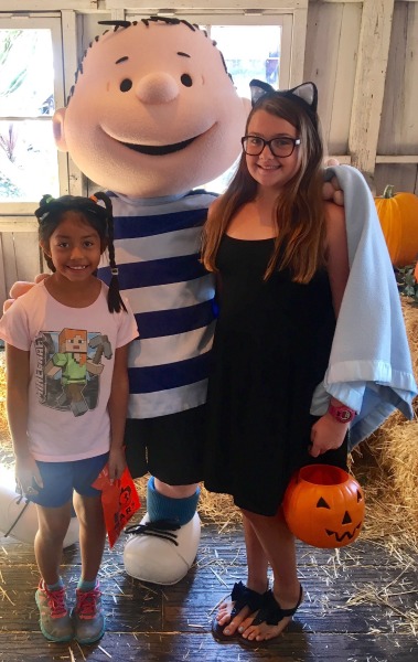 knotts-spooky-farm-linus