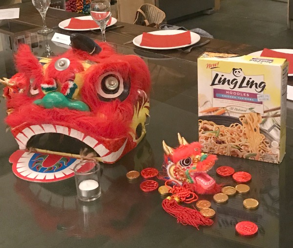 ling-ling-foods-table-decor