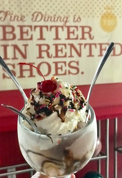 splitsville-luxury-lanes-orlando-sundae